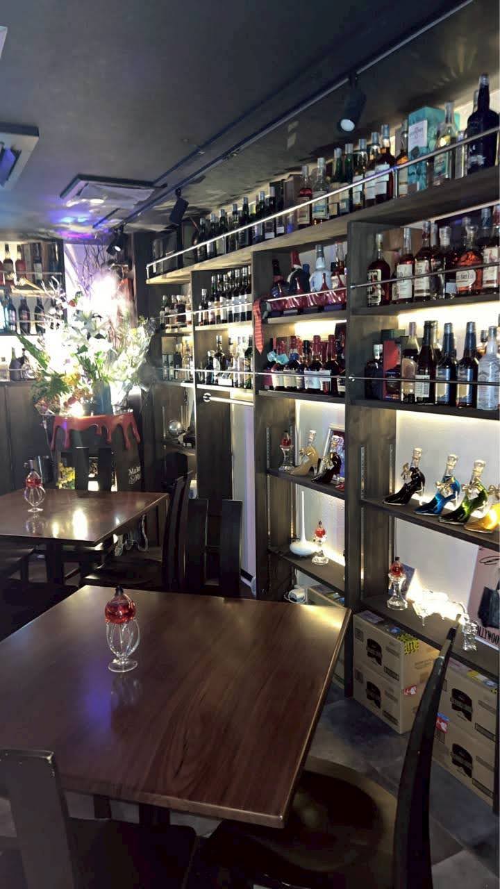 店内・ボトル棚